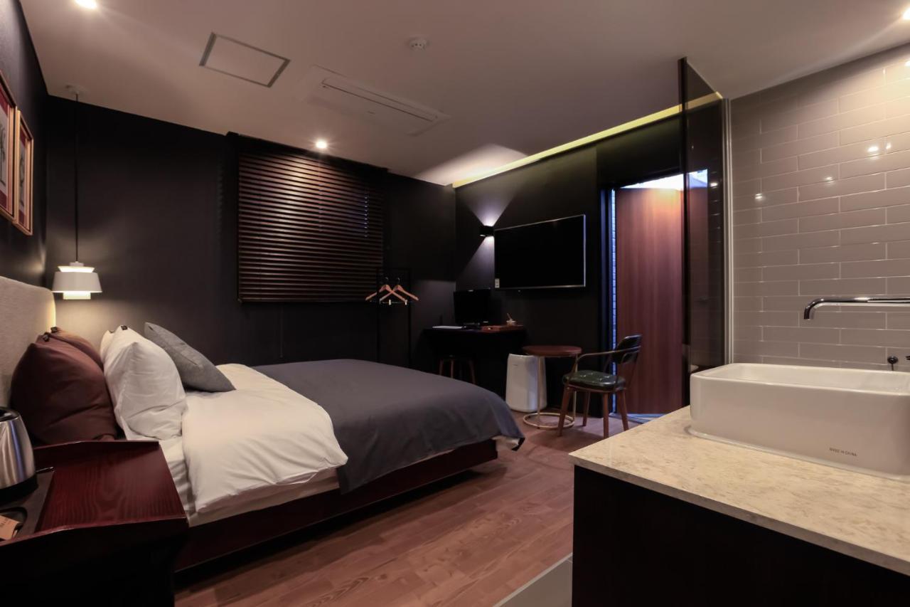 Brown-Dot Hotel Yangjeong Пусан Экстерьер фото